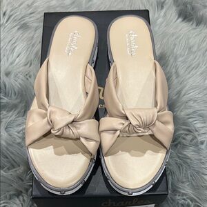 Charles David Beige Bow Mules